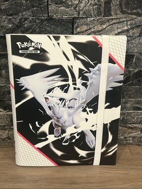 NWOT Pokémon TCG Scarlet & Violet White Flare Trading Card Binder